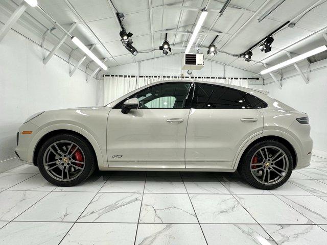 Thumbnail image of 2021 Porsche Cayenne at Piazza Porsche Delaware - New
