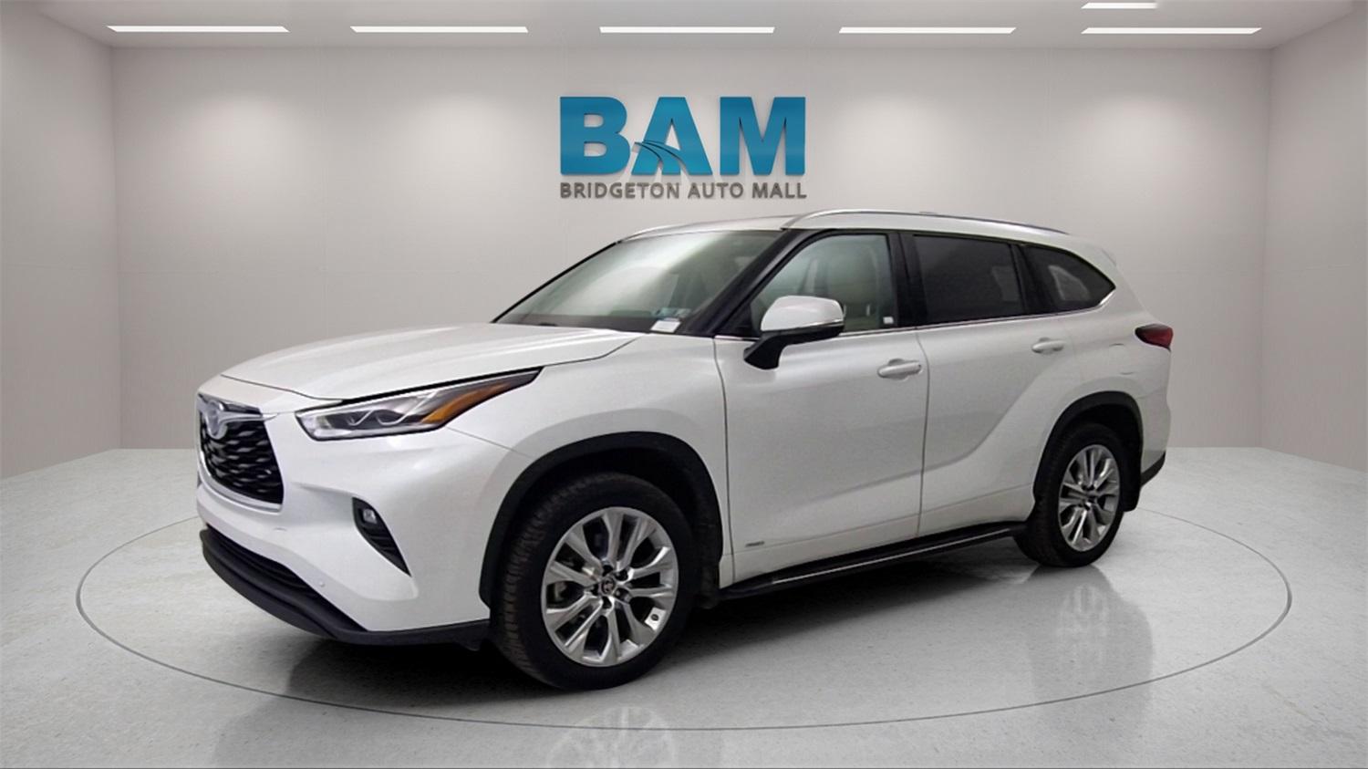 Thumbnail image of 2022 Toyota Highlander Hybrid at Bridgeton Auto Mall