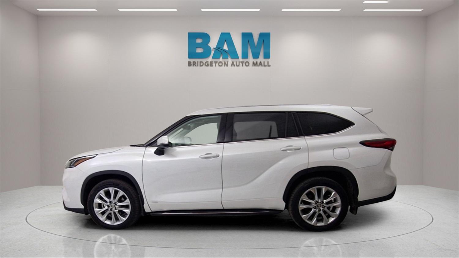 Thumbnail image of 2022 Toyota Highlander Hybrid at Bridgeton Auto Mall