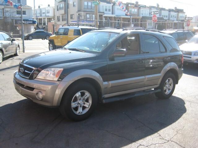 Thumbnail image of 2006 Kia Sorento at Auto Maxx Motors, Inc.