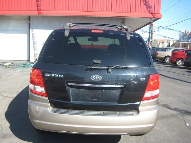 Thumbnail image of 2006 Kia Sorento at Auto Maxx Motors, Inc.