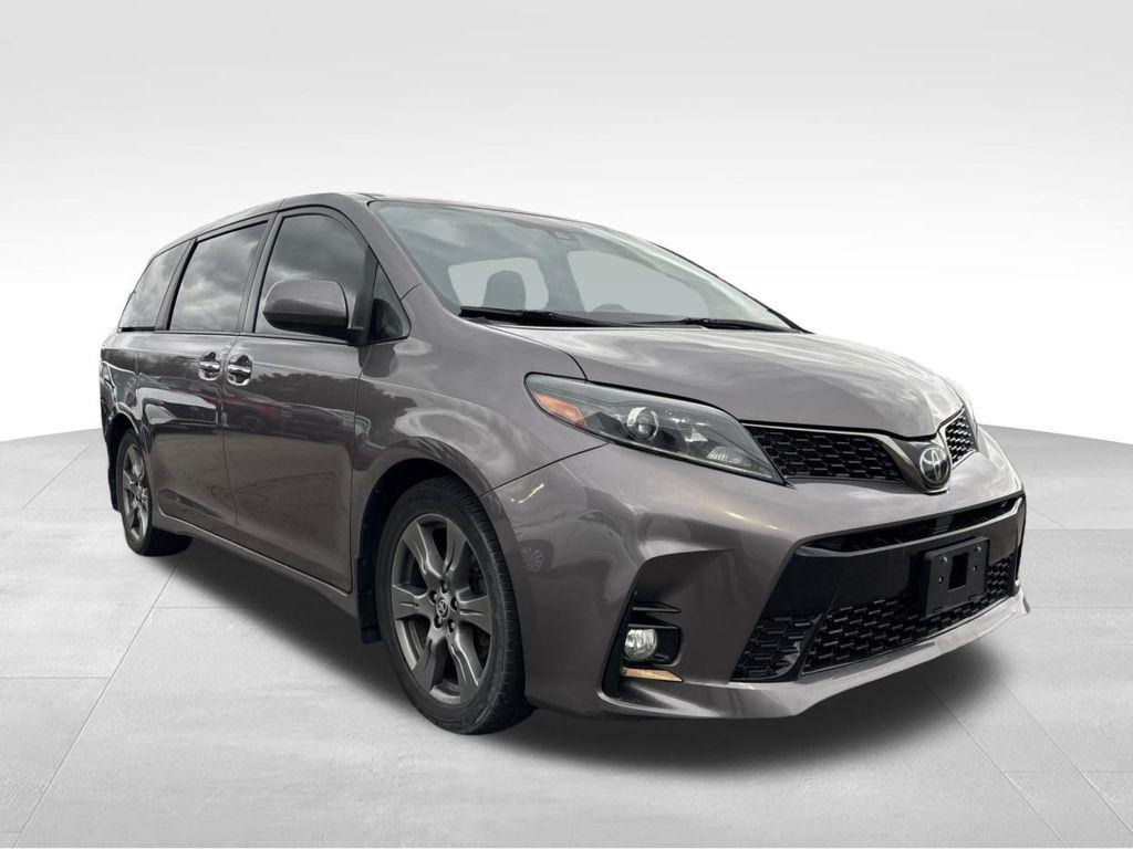 Thumbnail image of 2020 Toyota Sienna at Vision Nissan Greece