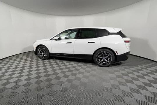 Thumbnail image of 2022 BMW iX at BMW Mini of Freeport