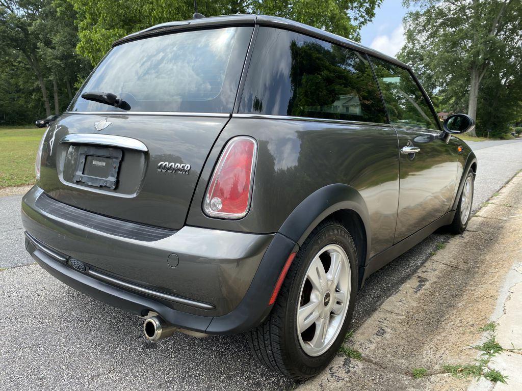 Thumbnail image of 2006 MINI Cooper at Edge Auto Sales
