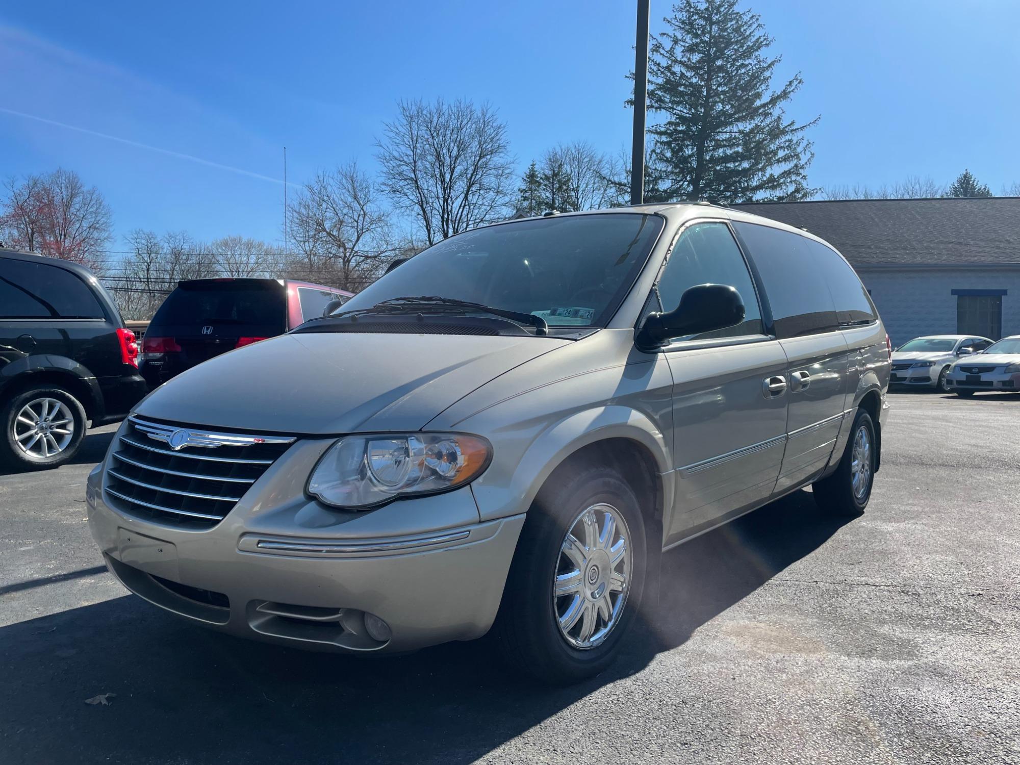 Thumbnail image of 2006 Chrysler Town and Country at Pic Bros. Auto Sales