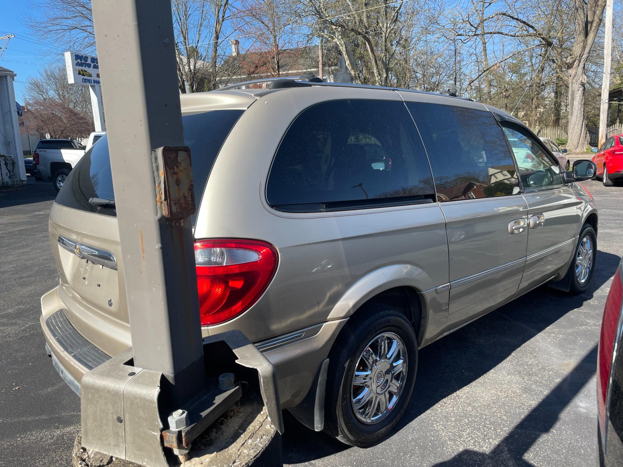 Thumbnail image of 2006 Chrysler Town and Country at Pic Bros. Auto Sales