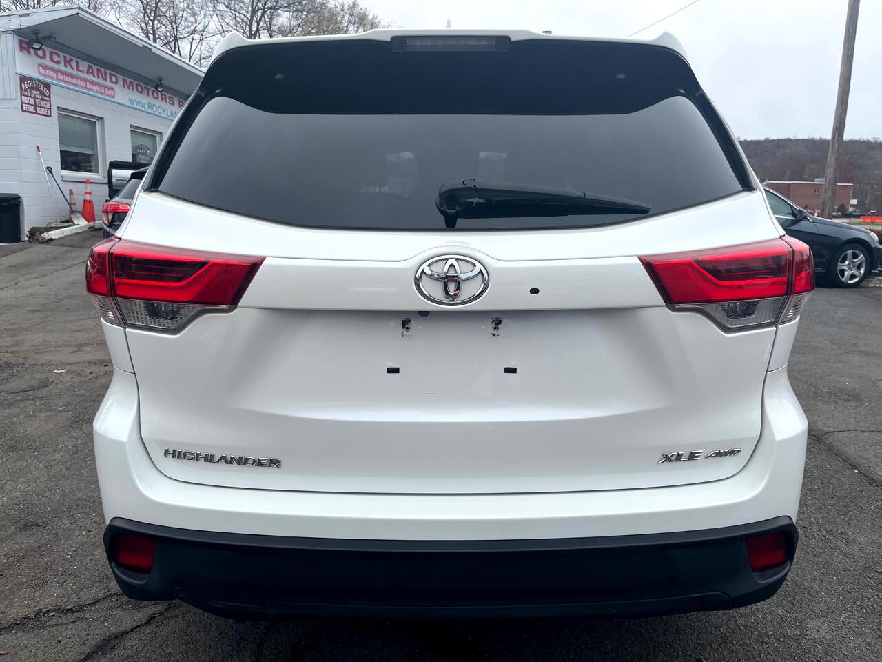Thumbnail image of 2017 Toyota Highlander at Rockland Motors