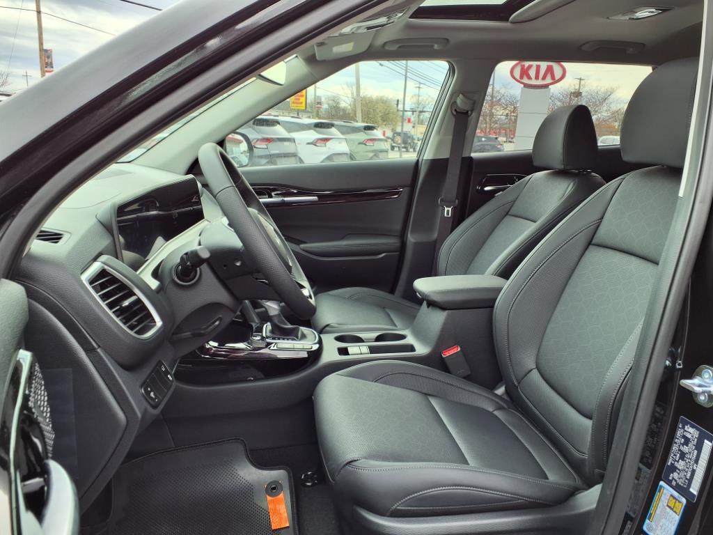 Thumbnail image of 2025 Kia Seltos at Parsons Kia