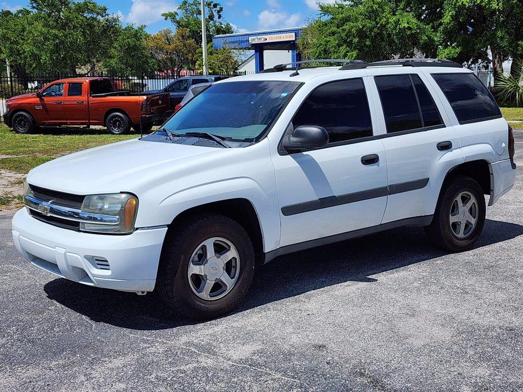 Thumbnail image of 2005 Chevrolet TrailBlazer at Loyalty Motors