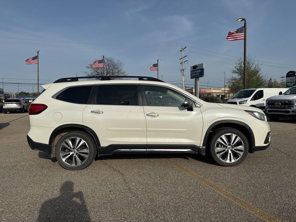 Thumbnail image of 2021 Subaru Ascent at Lafontaine Ford Grand Rapids