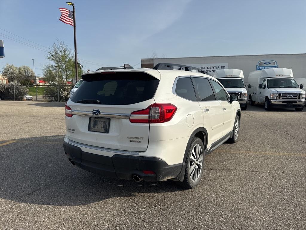 Thumbnail image of 2021 Subaru Ascent at Lafontaine Ford Grand Rapids