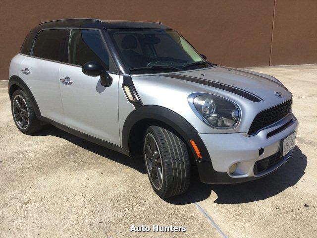 Thumbnail image of 2012 MINI Cooper Countryman at AUTO HUNTERS