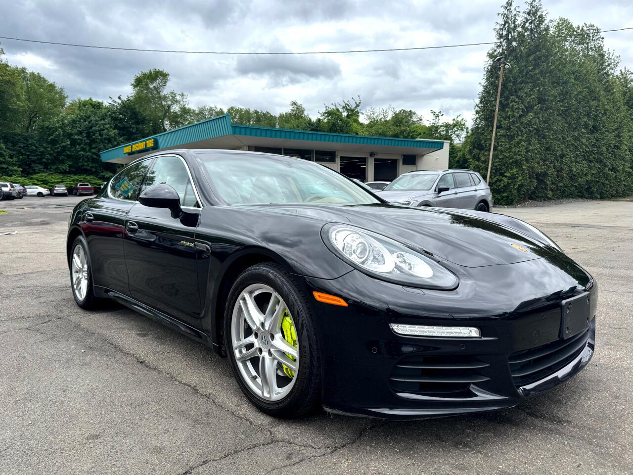 Thumbnail image of 2014 Porsche Panamera at Rockland Motors