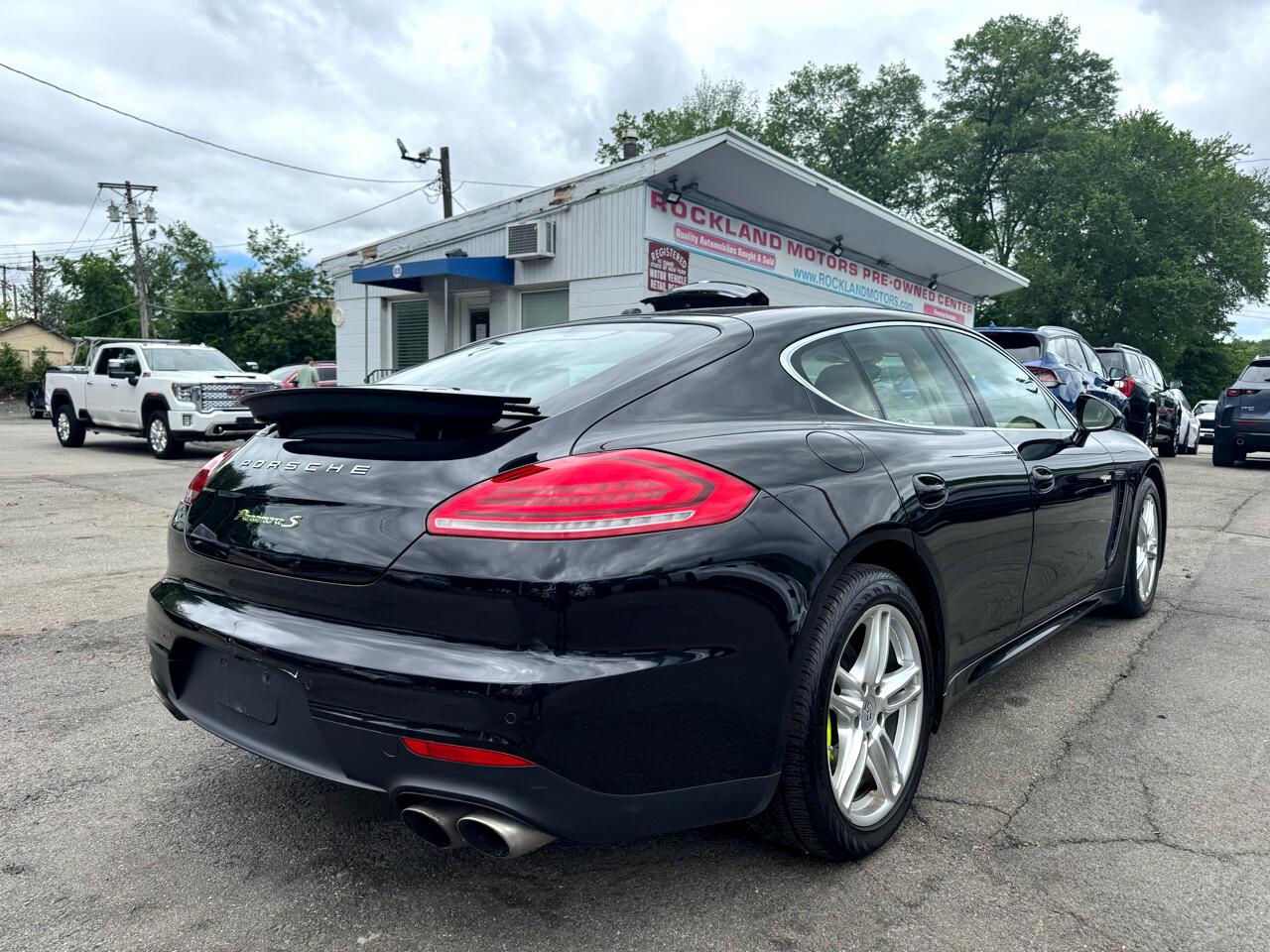 Thumbnail image of 2014 Porsche Panamera at Rockland Motors