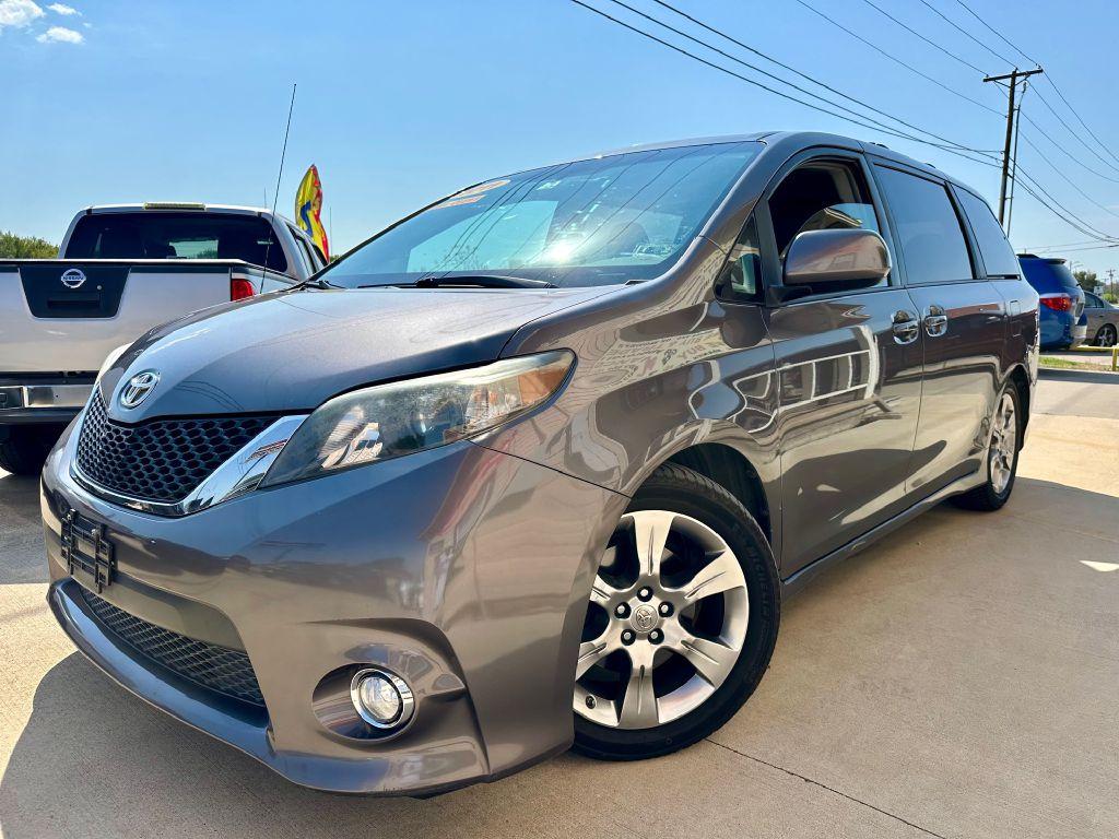 Thumbnail image of 2011 Toyota Sienna at RAJ MOTORS SALES LLC