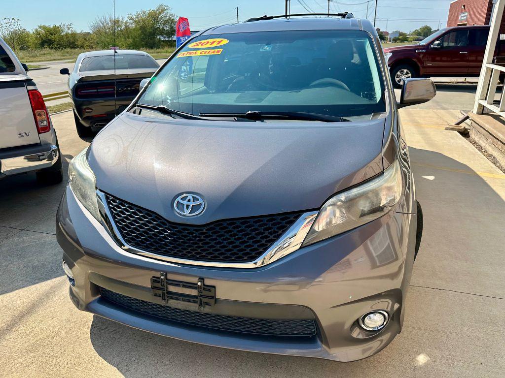 Thumbnail image of 2011 Toyota Sienna at RAJ MOTORS SALES LLC