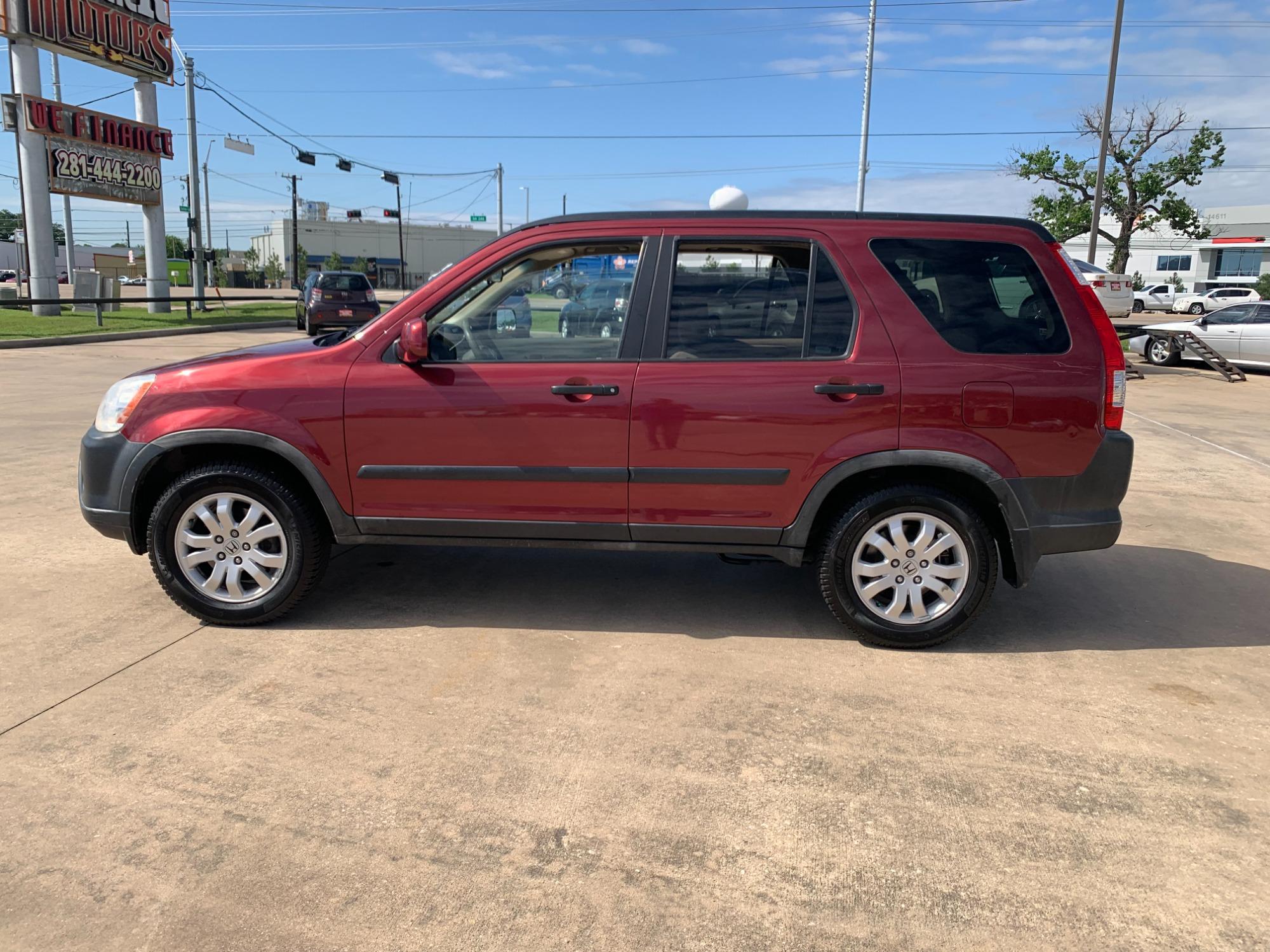 Thumbnail image of 2005 Honda CR-V at Fred Fincher Motors