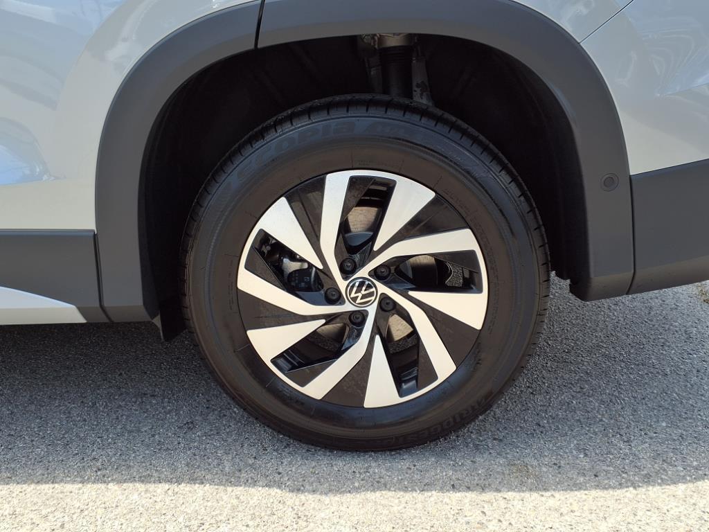Thumbnail image of 2025 Volkswagen Tiguan at Volkswagen Thousand Oaks
