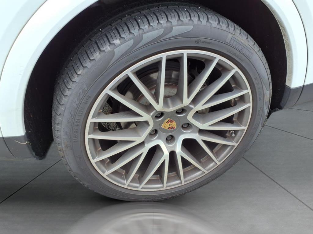 Thumbnail image of 2021 Porsche Cayenne at Nissan 46