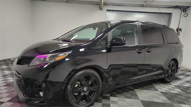 Thumbnail image of 2020 Toyota Sienna at Major World Chevrolet