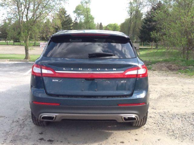 Thumbnail image of 2016 Lincoln MKX at Ferrario Auto Team Chrysler Dodge Jeep Ram