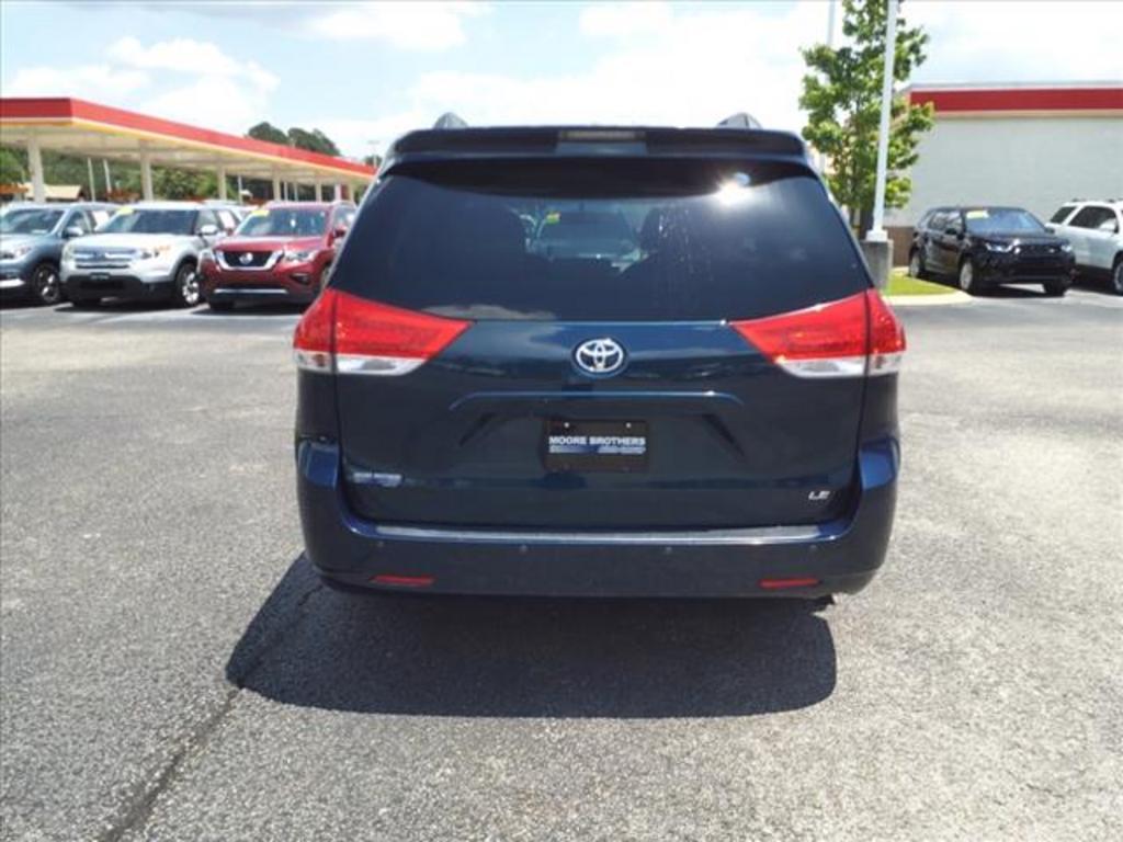 Thumbnail image of 2011 Toyota Sienna at Moore Brothers LLC