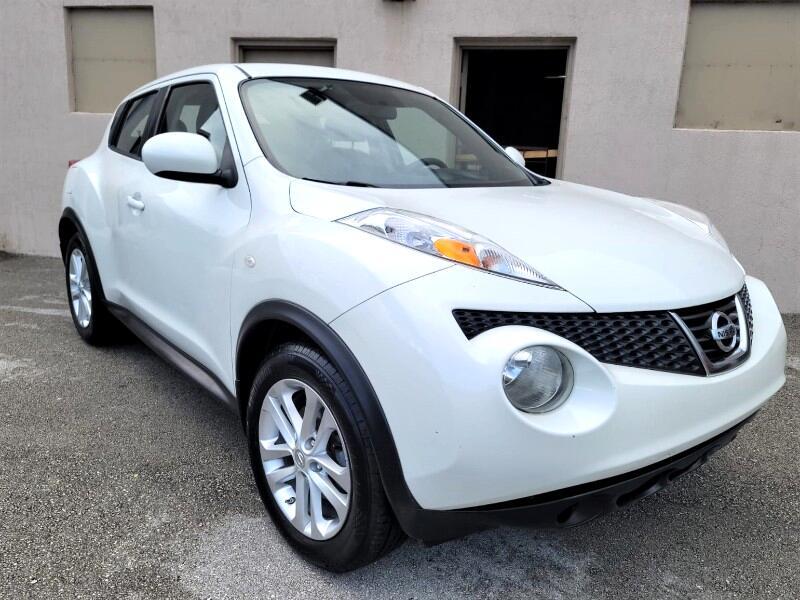 Thumbnail image of 2014 Nissan JUKE at Selective Motor Cars