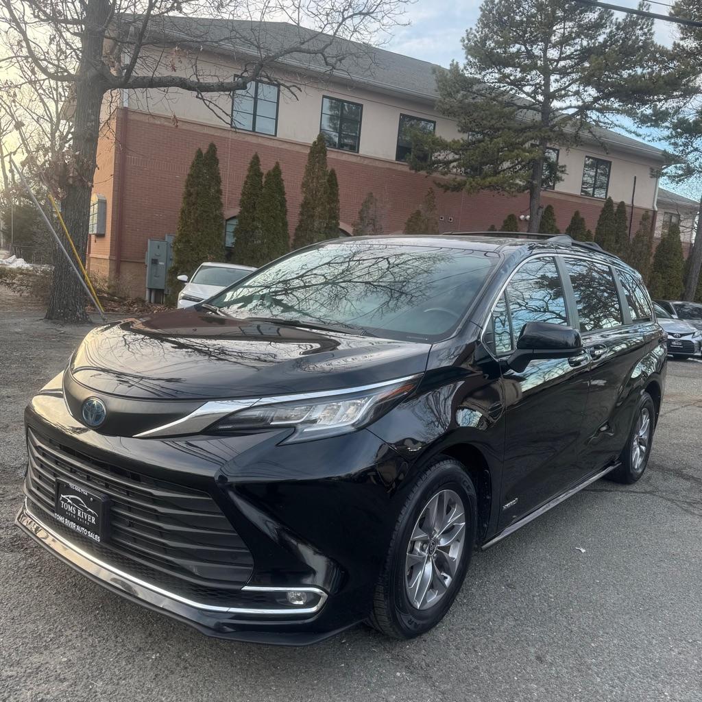 Thumbnail image of 2021 Toyota Sienna at TOMS RIVER AUTO SALES LLC