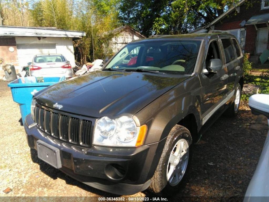 Thumbnail image of 2006 Jeep Grand Cherokee at Thomas Family Auto LLC