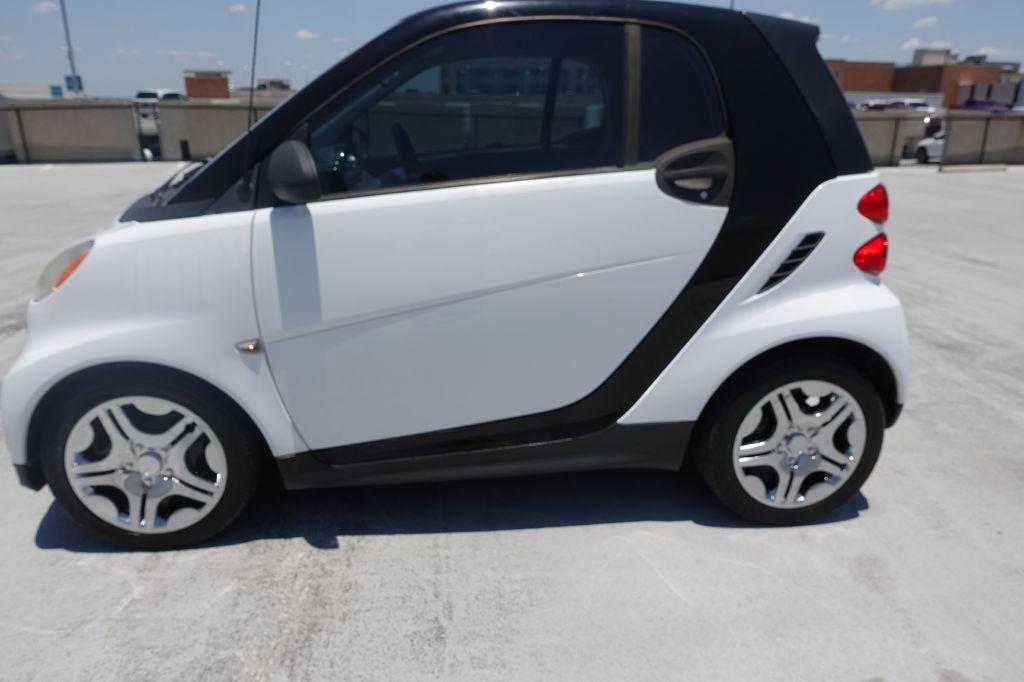 Thumbnail image of 2014 Smart fortwo at WARREN'S AUTO SALES, INC.