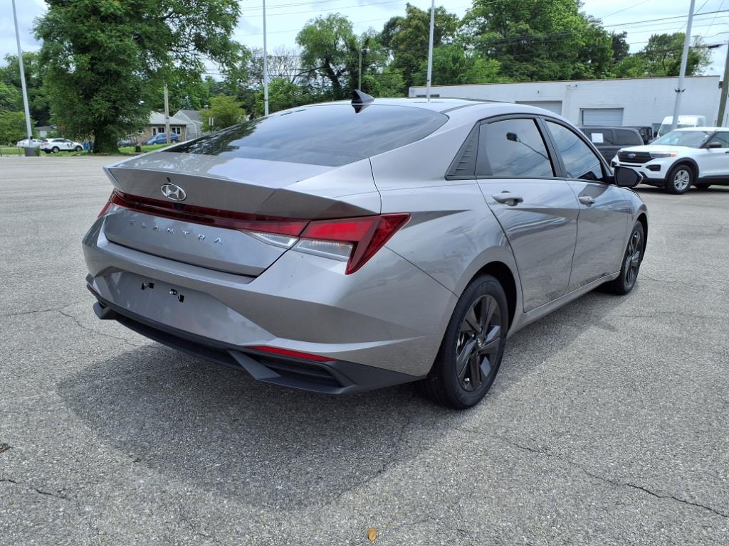 Thumbnail image of 2022 Hyundai ELANTRA at Berglund Chevrolet