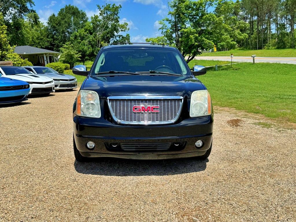 Thumbnail image of 2010 GMC Yukon XL at SIXS AUTO SALES