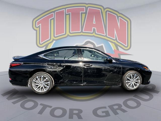 Thumbnail image of 2021 Lexus ES 350 at Honda of Manhasset