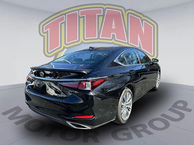 Thumbnail image of 2021 Lexus ES 350 at Honda of Manhasset