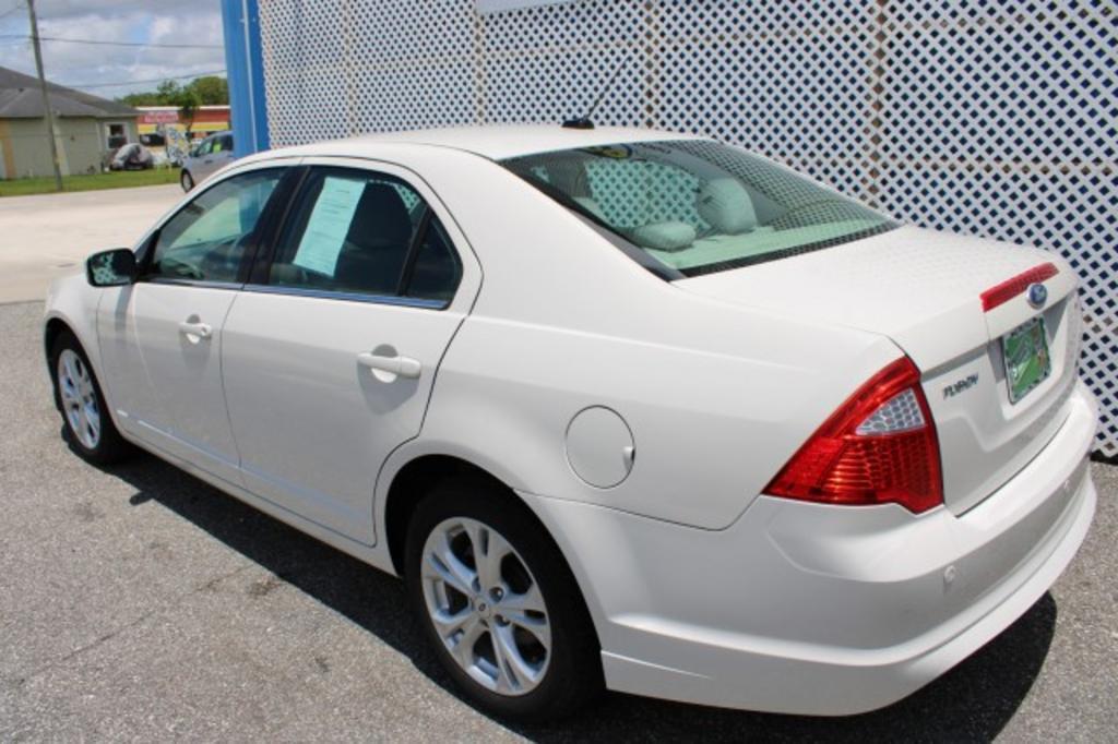 Thumbnail image of 2012 Ford Fusion at Autowise Inc.