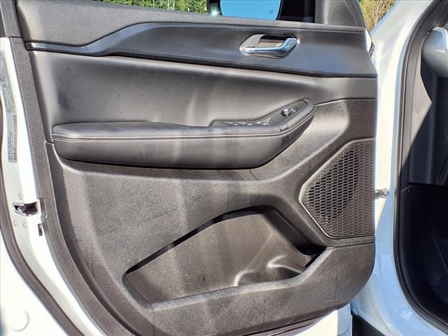 Thumbnail image of 2024 Jeep Grand Cherokee L at Classic Cdjr Of Lancaster