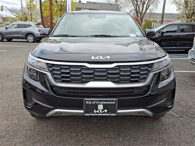 Thumbnail image of 2022 Kia Seltos at Kia of Englewood