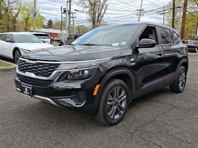 Thumbnail image of 2022 Kia Seltos at Kia of Englewood