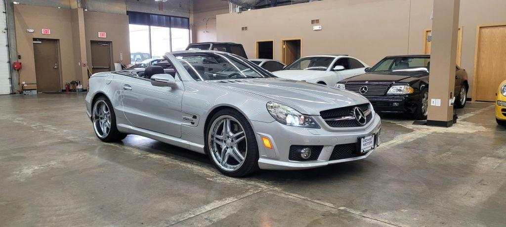 Thumbnail image of 2009 Mercedes-Benz SL-Class at MIDWEST MOTORS