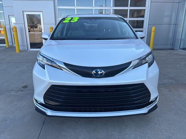 Thumbnail image of 2023 Toyota Sienna at Clint Bowyer Autoplex