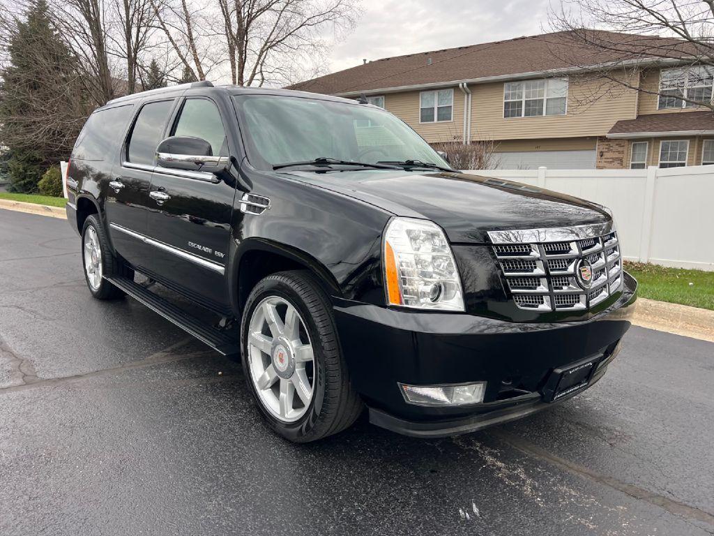 Thumbnail image of 2014 Cadillac Escalade ESV at NORTH NAPERVILLE AUTOS