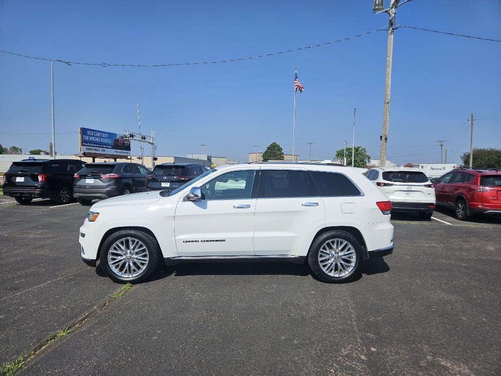Thumbnail image of 2017 Jeep Grand Cherokee at AUTOSHOP of SIOUX FALLS, SD