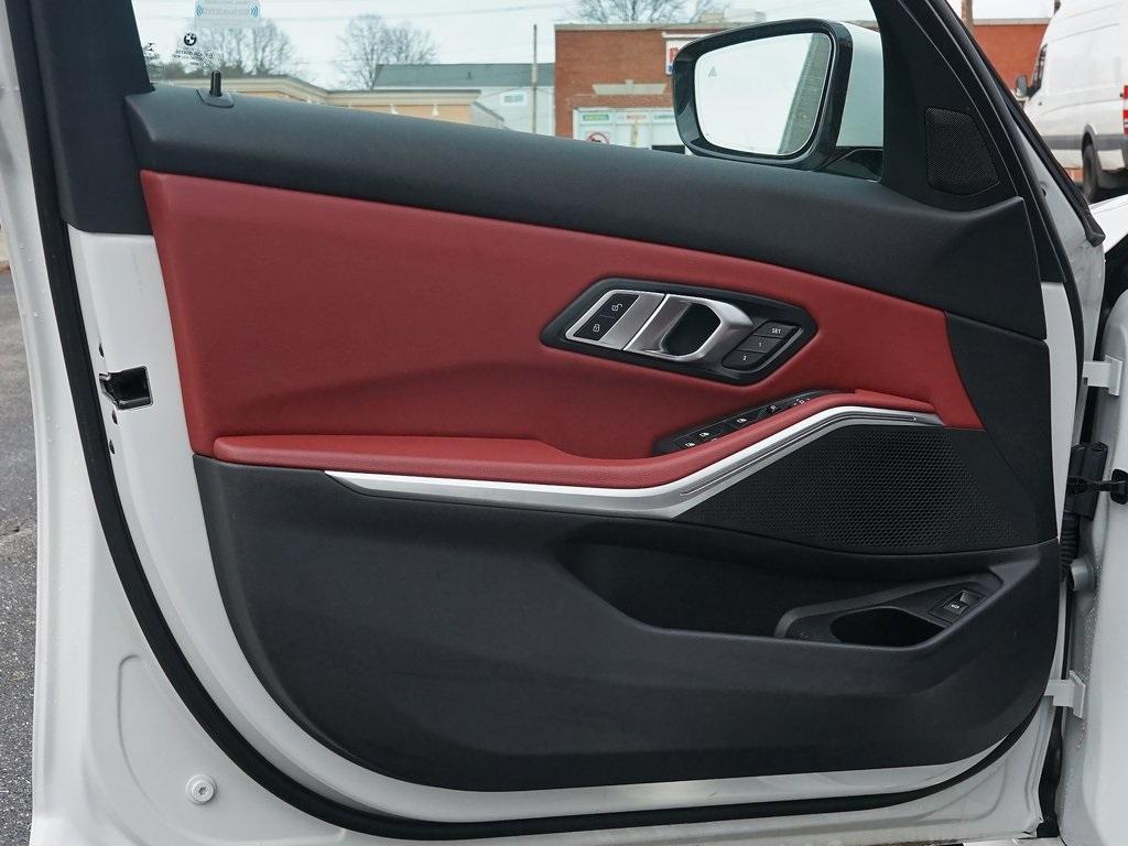 Thumbnail image of 2022 BMW 3 Series at Auto Expo Store