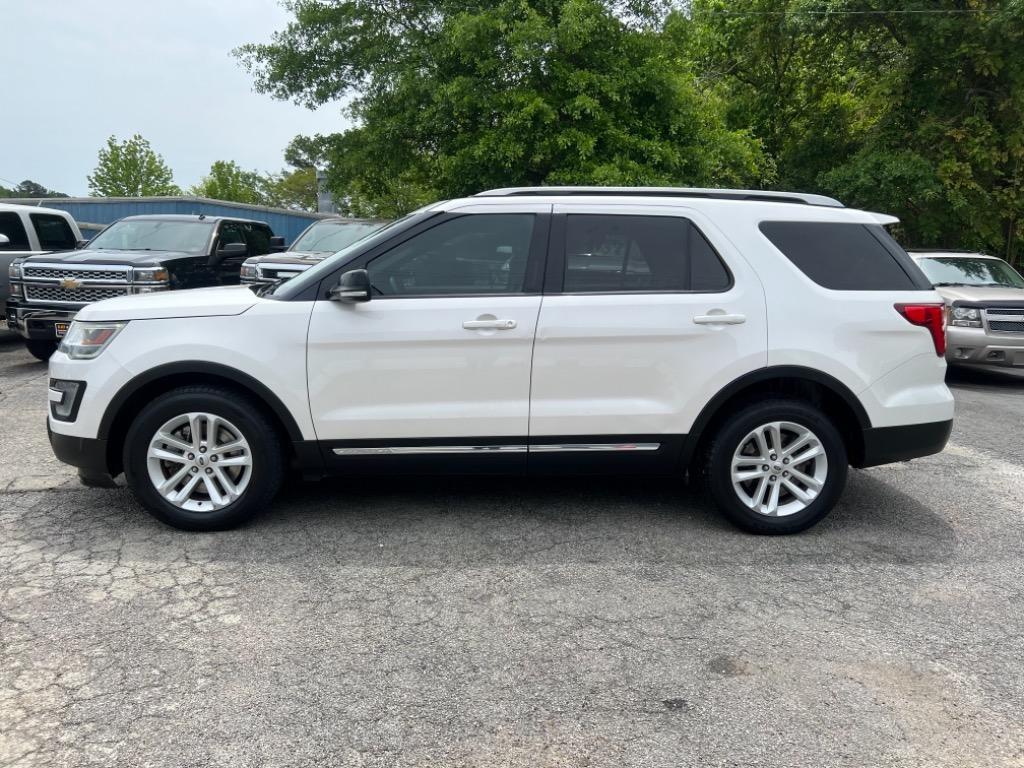 Thumbnail image of 2016 Ford Explorer at El Rey Trucks