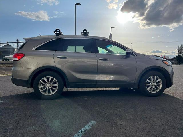 Thumbnail image of 2016 Kia Sorento at University Auto Sales
