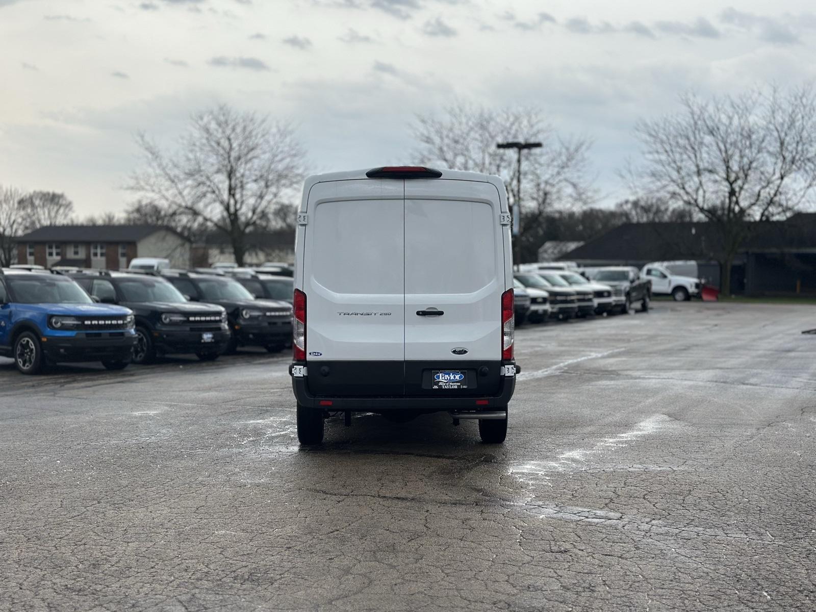 Thumbnail image of 2024 Ford Transit at Taylor Ford of Manteno