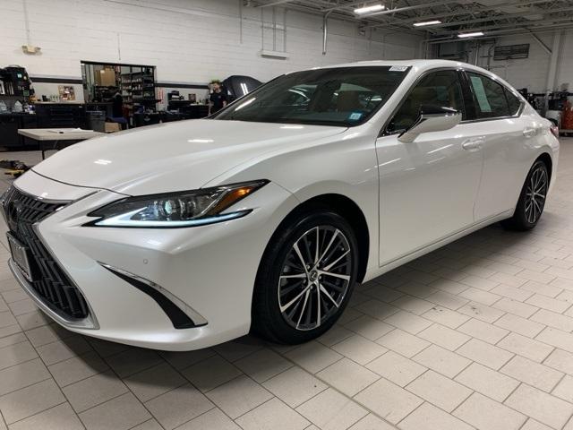 Thumbnail image of 2023 Lexus ES 350 at Lexus of Southampton