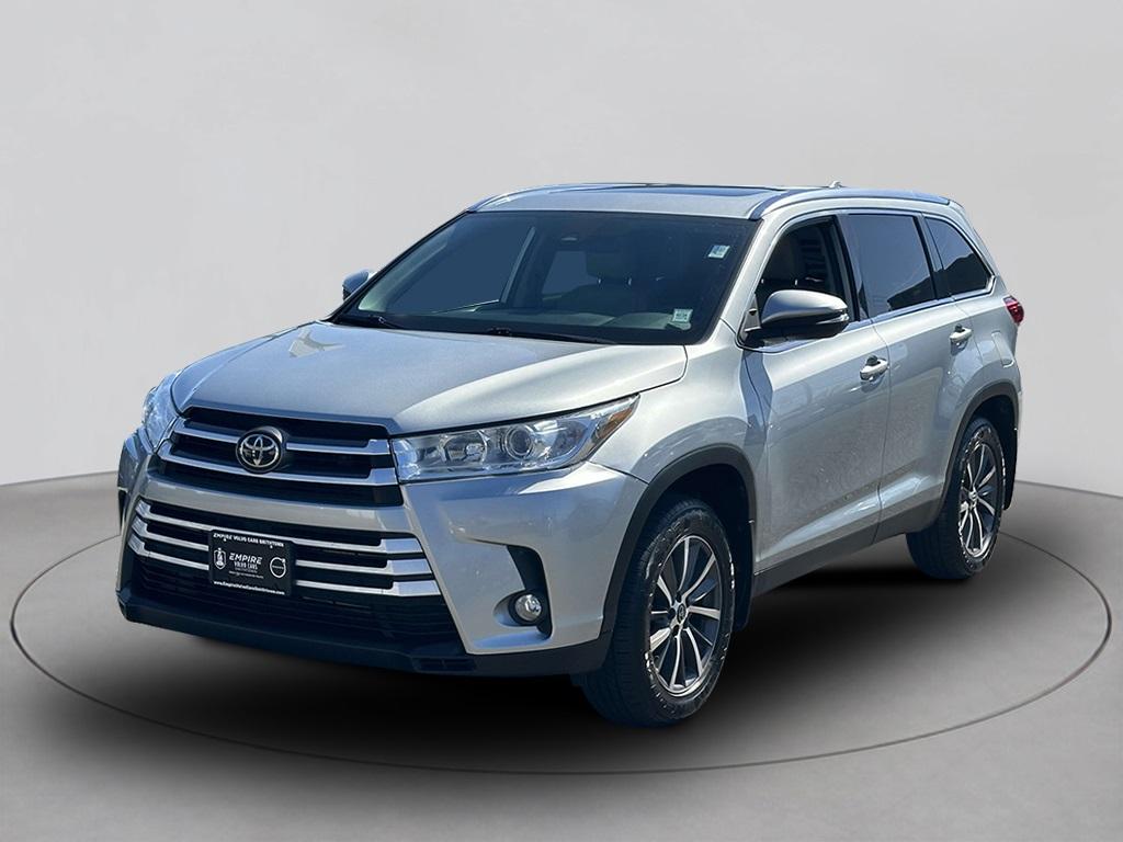 Thumbnail image of 2019 Toyota Highlander at Empire Volvo Cars of Smithtown