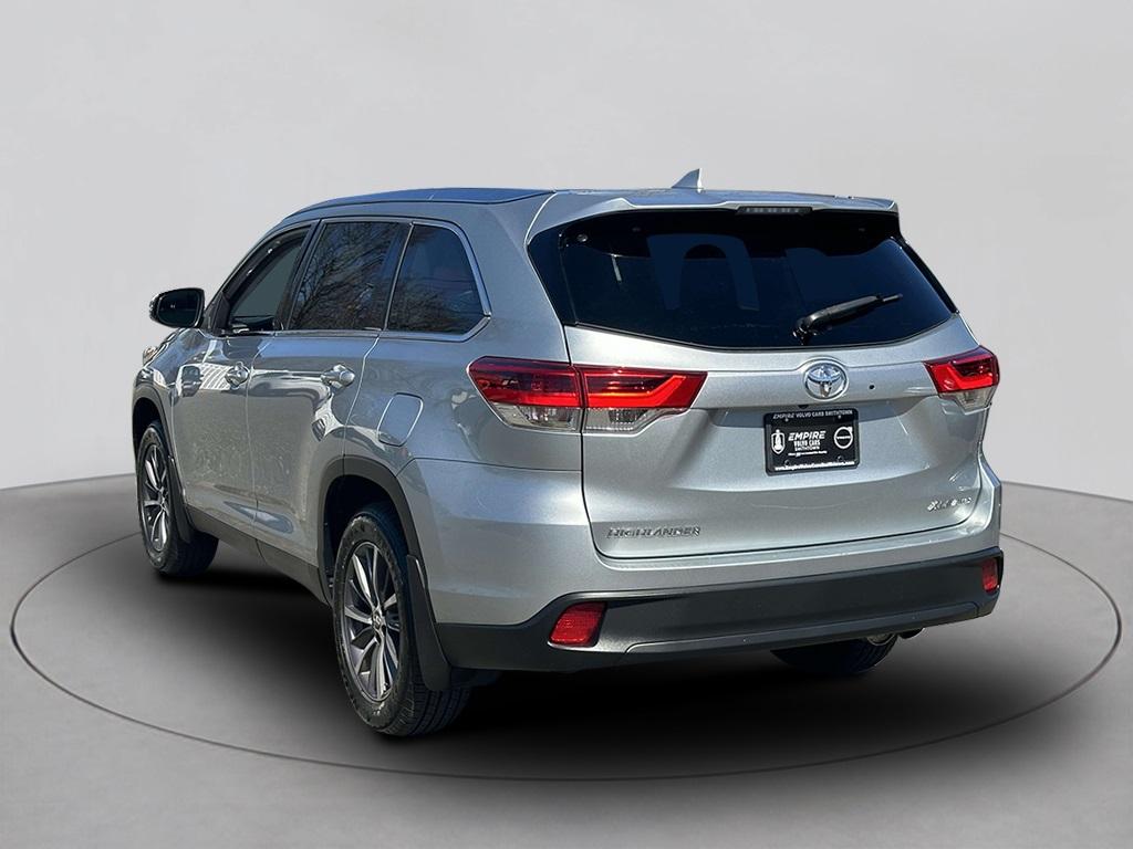 Thumbnail image of 2019 Toyota Highlander at Empire Volvo Cars of Smithtown