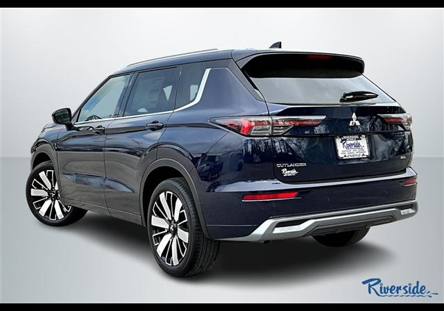 Thumbnail image of 2025 Mitsubishi Outlander at Riverside Mitsubishi
